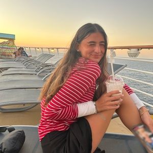 Meet your Posher, Avigayil